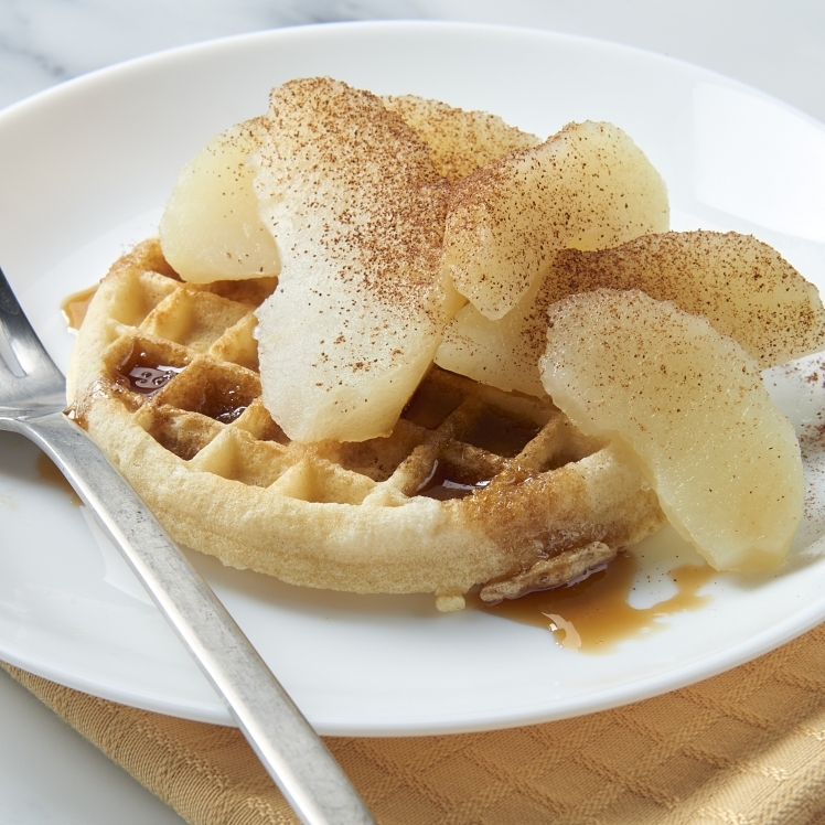 MONARCH SLICED APPLES IN WATER
