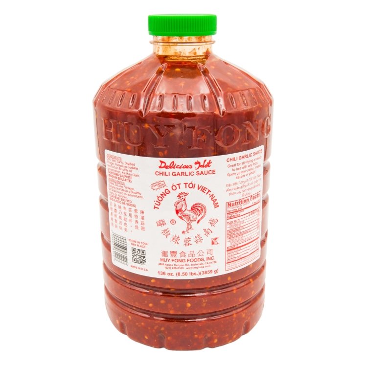 HUY FONG FOODS GARLIC CHILI SAUCE