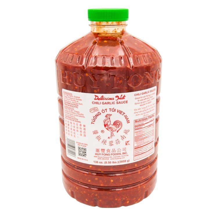 HUY FONG FOODS GARLIC CHILI SAUCE