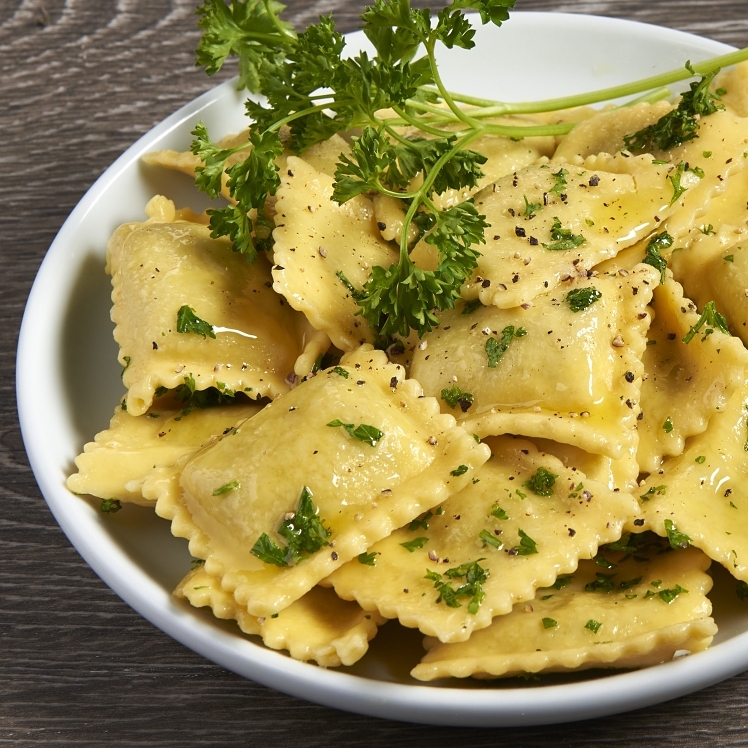 ROSELI RAVIOLI, BEEF MEDIUM SQUARE PLAIN PASTA