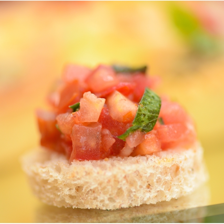 HARVEST VALUE DICED TOMATOES IN JUICE