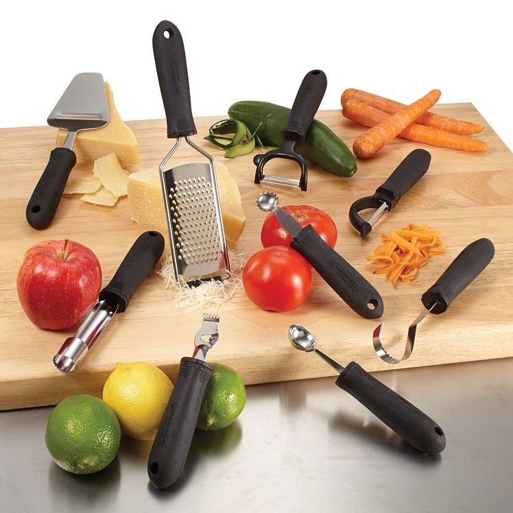 WINWARE BLACK SOFT GRIP HANDLE 10 INCH STAINLESS STEEL GRATER