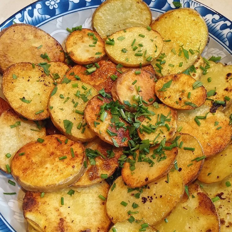 HOUSE CUTS FROZEN NATURAL POTATO CHIPS