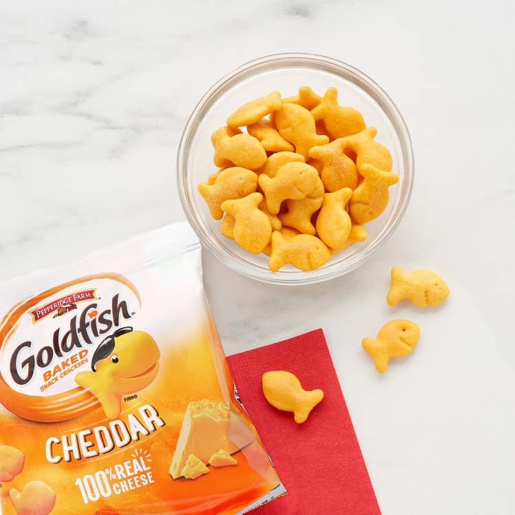 PEPPERIDGE FARM GOLDFISH SHAPED CHEDDAR CRACKER