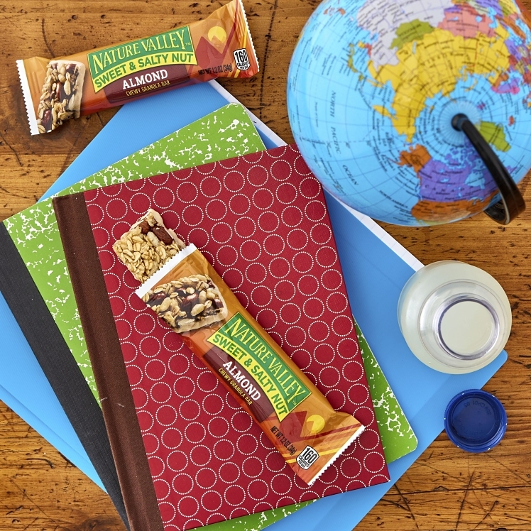 NATURE VALLEY GRANOLA BAR WITH ALMOND SWEET AND SALTY SNACK