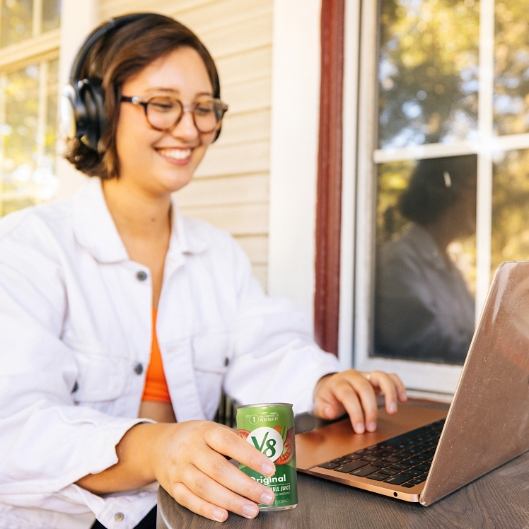 CAMPBELL'S V8 VEGETABLE JUICE