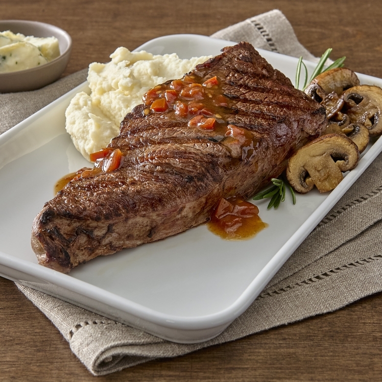 STAR RANCH ANGUS BONELESS BEEF CHUCK ROLL