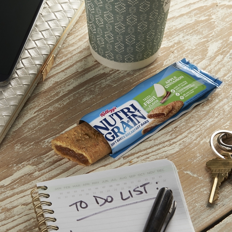 KELLOGG'S / KELLANOVA APPLE CINNAMON NUTRI GRAIN CEREAL BAR