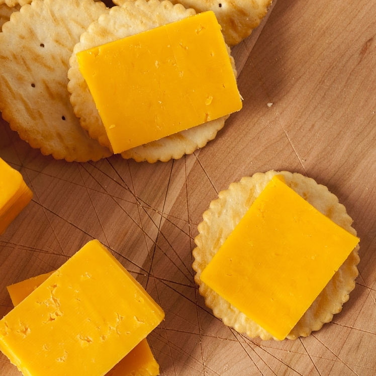 METRO DELI SHARP CHEDDAR CHEESE LOAF