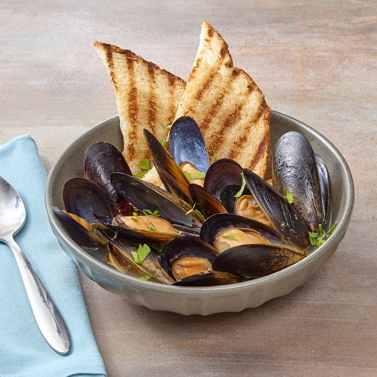 HARBOR BANKS BLUE MUSSELS IN SHELL COOKED IQF 23-29 COUNT