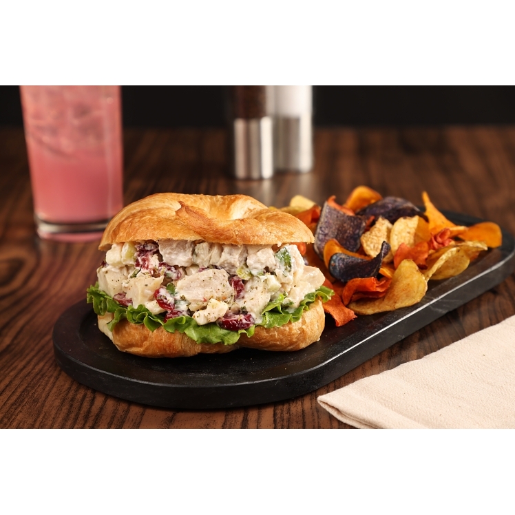 PILGRIM'S DICED WHITE AND DARK CHICKEN PIECES