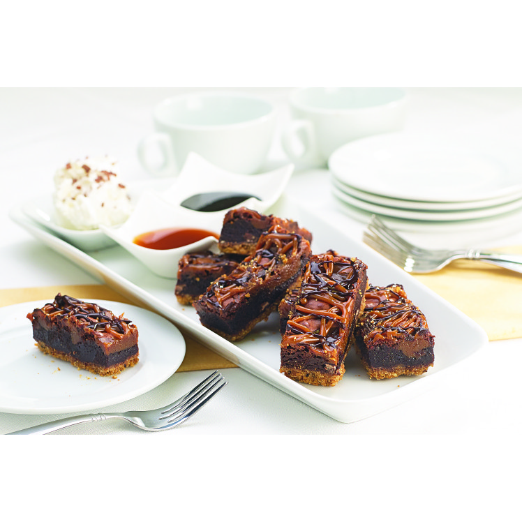 BISTRO COLLECTION FROZEN BROWNIE SHEETS WITH PRETZEL PIECES