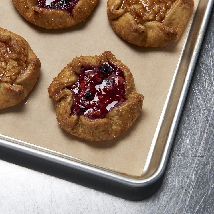 MONOGRAM FOOD PAN LINER 16.38X24.39