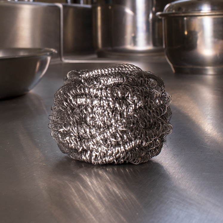 MONOGRAM STAINLESS STEEL SCRUBBER 50 GRAM HEAVY DUTY 301